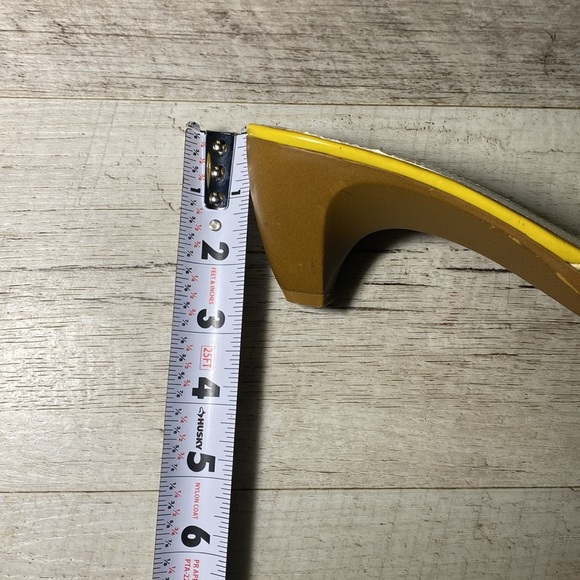 Bandolino Yellow Green Embellished Sandals - Picture 8 of 8